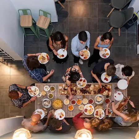 Compass House אכסניה *