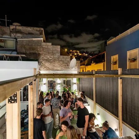 Compass House אכסניה *