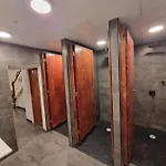 بيت شباب Compass House