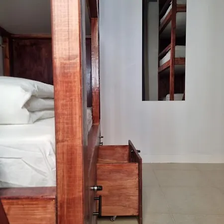 Auberge de jeunesse Compass House