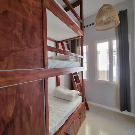 Compass House بيت شباب لاس بالماس دي غران كاناريا