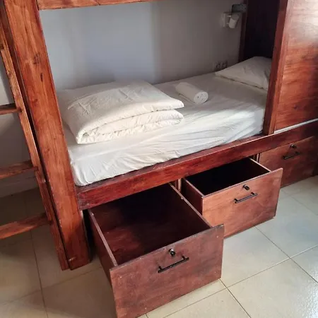 Compass House Hostel *