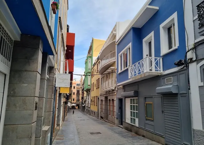 Compass House Las Palmas / Gran Canaria