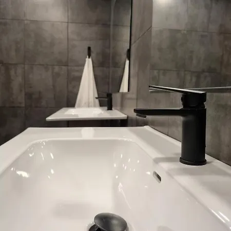 Хостел Compass House *